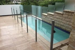 Glass Pool Fencing 1